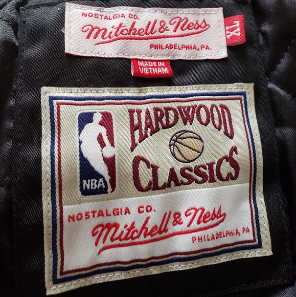 Jacket - Picture 4 of 6